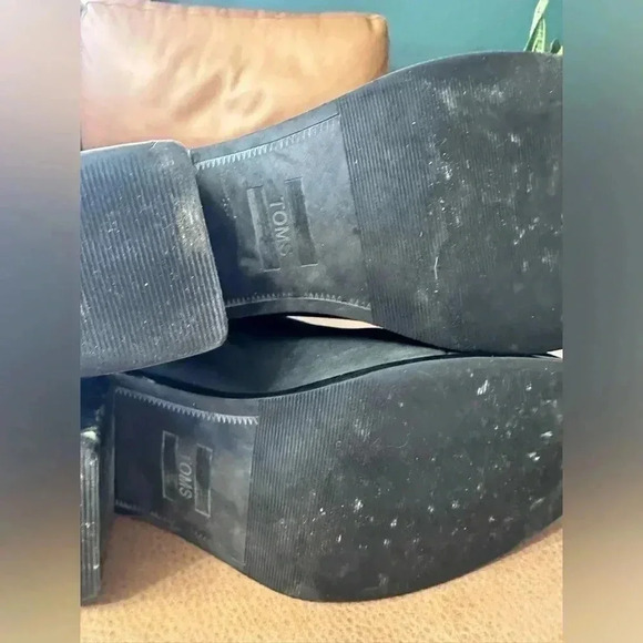 TOMS Women's Esme Bootie Black Leather Size 8.5 - Picture 7 of 8